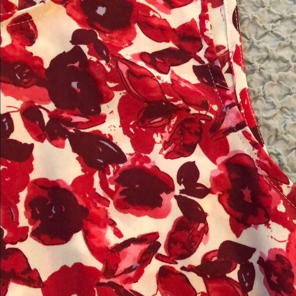 Who What Wear pink & white floral sleeveless top - Picture 2 of 5